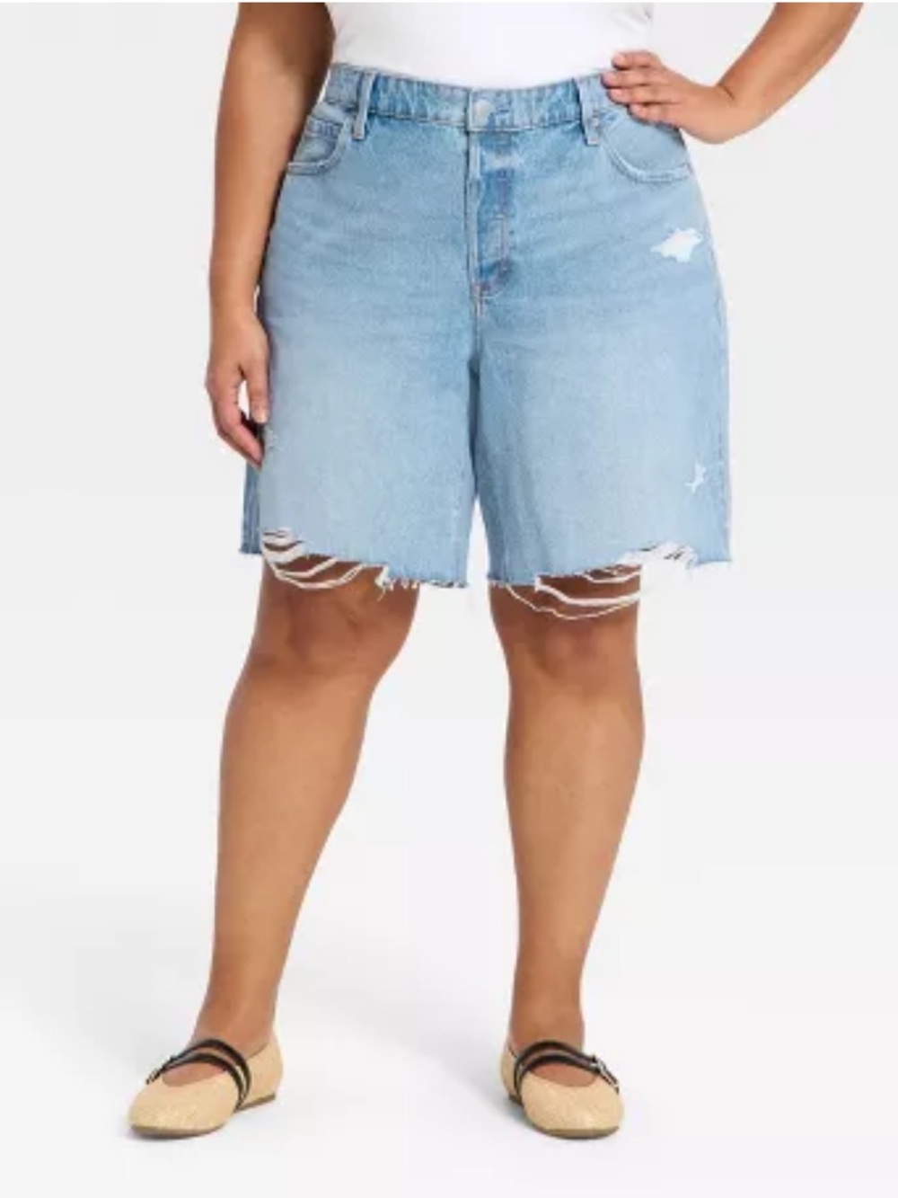 Women's Mid-Rise Bermuda Jeans Shorts 9" - Universal Thread™ Light Wash 17